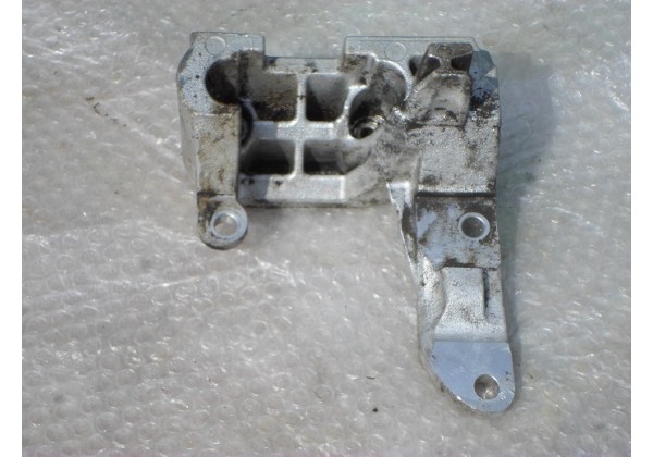 кронштейн кпп Xsara, Xsara Picasso,C5,Xantia,9635609980